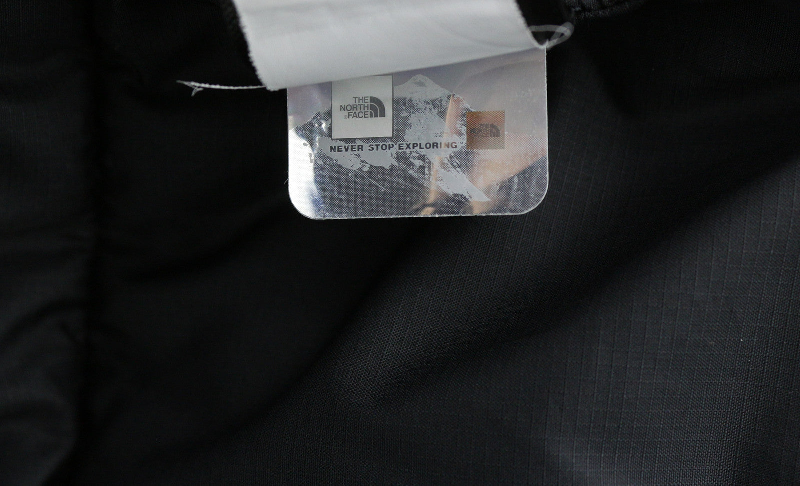 THE NORTH FACE Massif sintetinė parka vyrams, M dydžio, su užtrauktuku ir gobtuvu. 