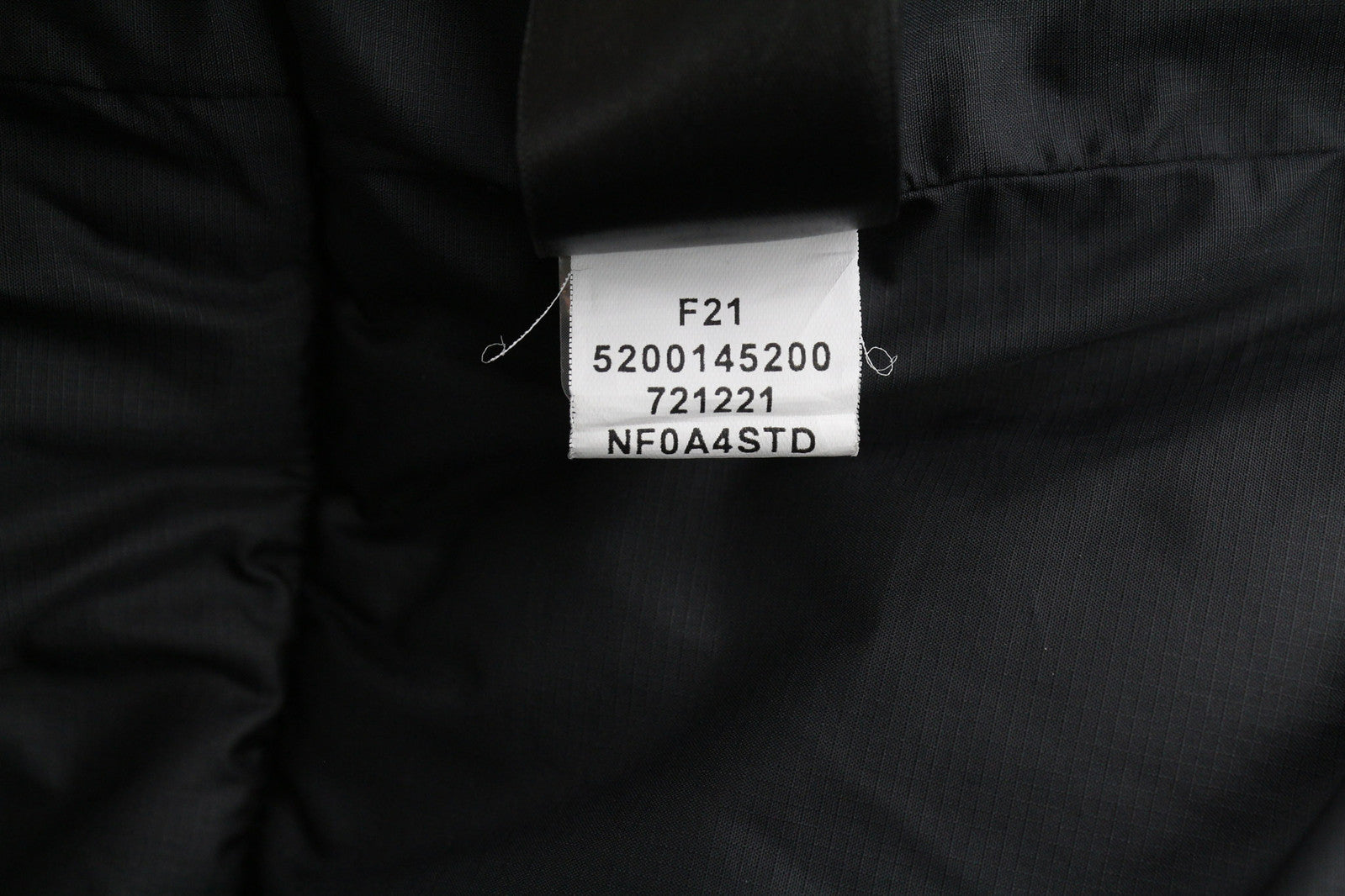 THE NORTH FACE Massif sintetinė parka vyrams, M dydžio, su užtrauktuku ir gobtuvu. 