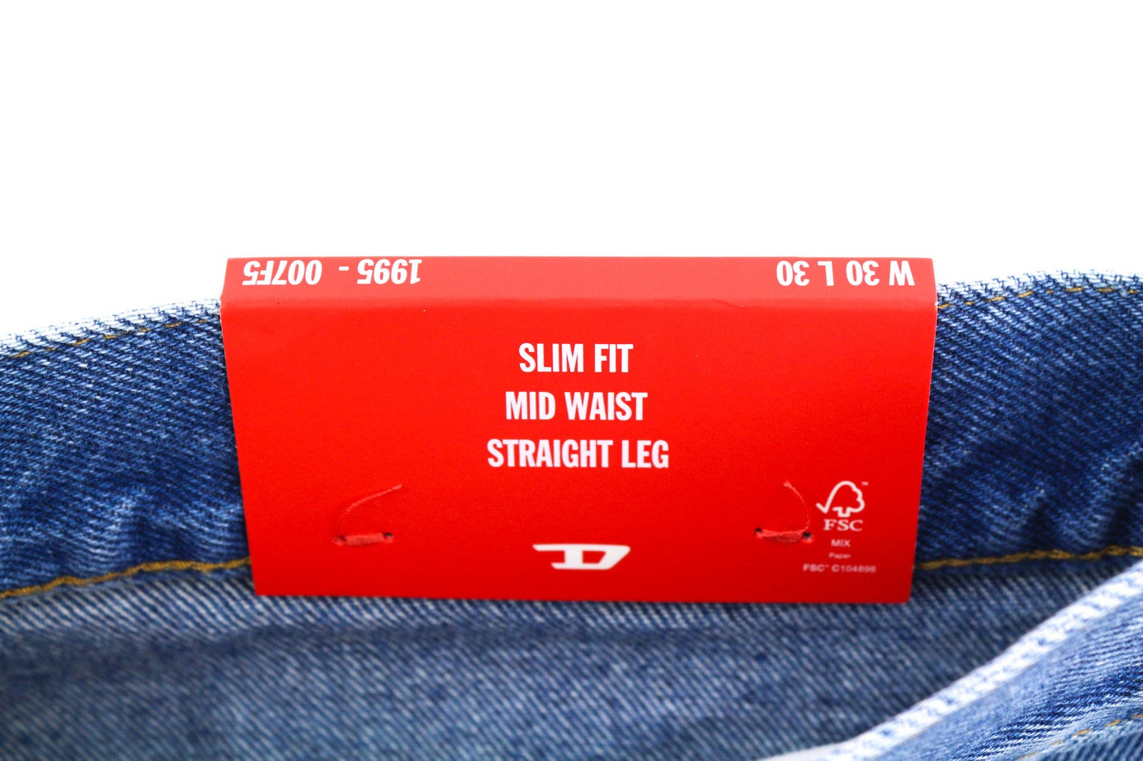 DIESEL 1995 007F5 vyriški džinsai W30 Slim Mid Waist Straight RRP 250 € mėlyni 