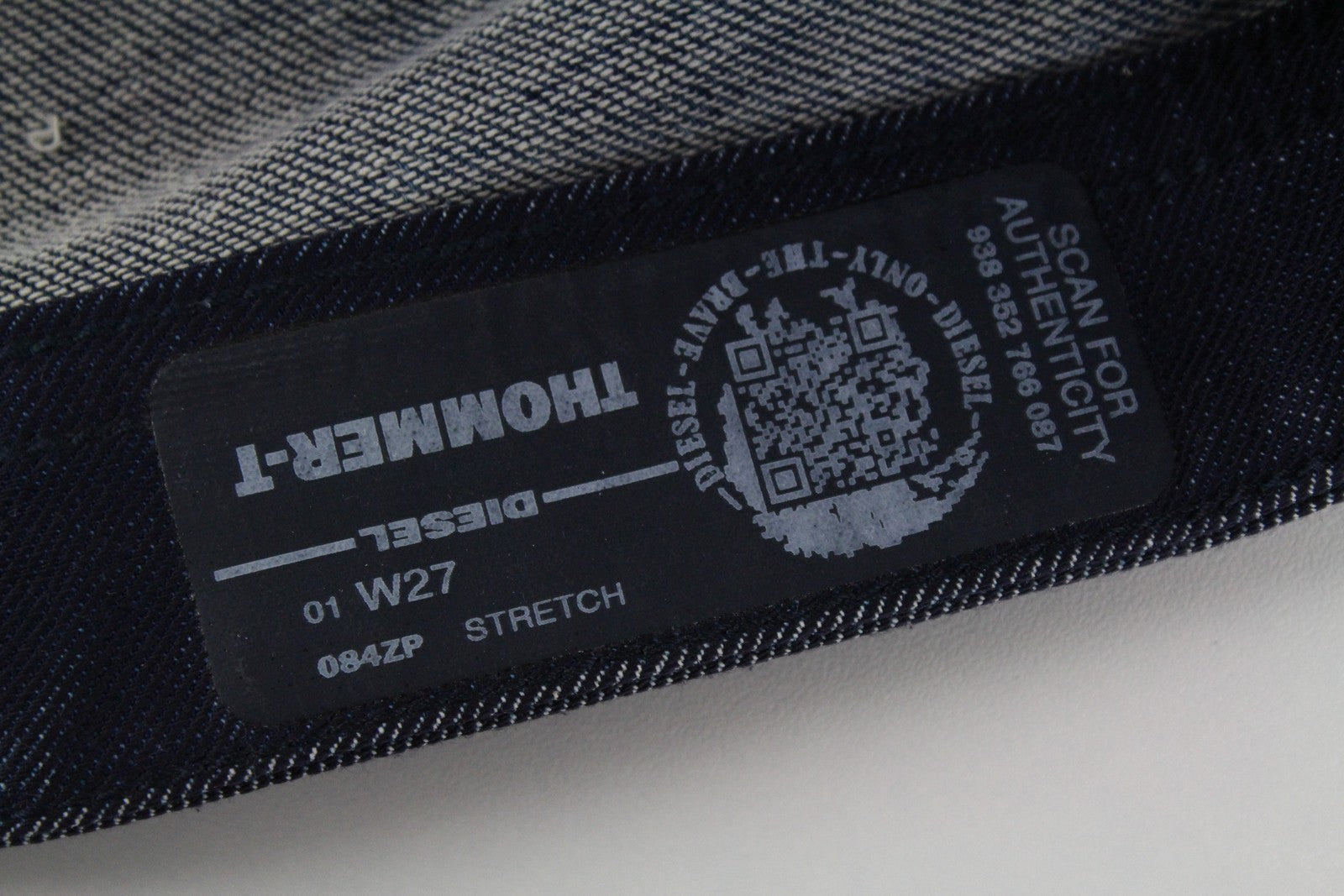 DIESEL Thommer-T 084ZP vyriški džinsai W27 Sweat Jogg Slim Blue Stretch Washed 