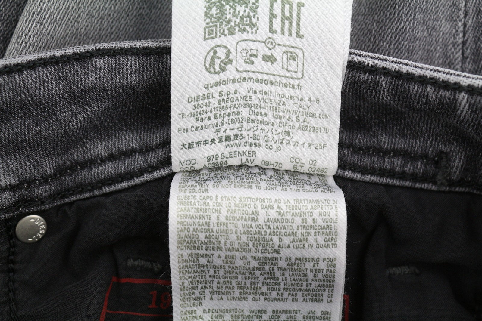 DIESEL 1979 Sleenker 09H70 vyriški džinsai W36/L32 žemo juosmens aptempti pilki, rekomenduojama kaina – 250 € 