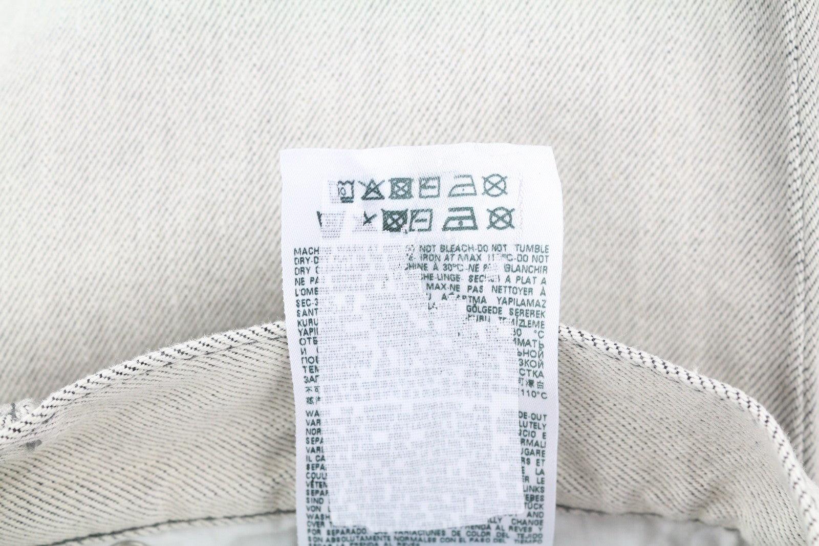 DIESEL 1995 09C86 vyriški džinsai W29/L32 Light Slim tiesūs vidutinio juosmens ūgio, rekomenduojama kaina – 195 € 