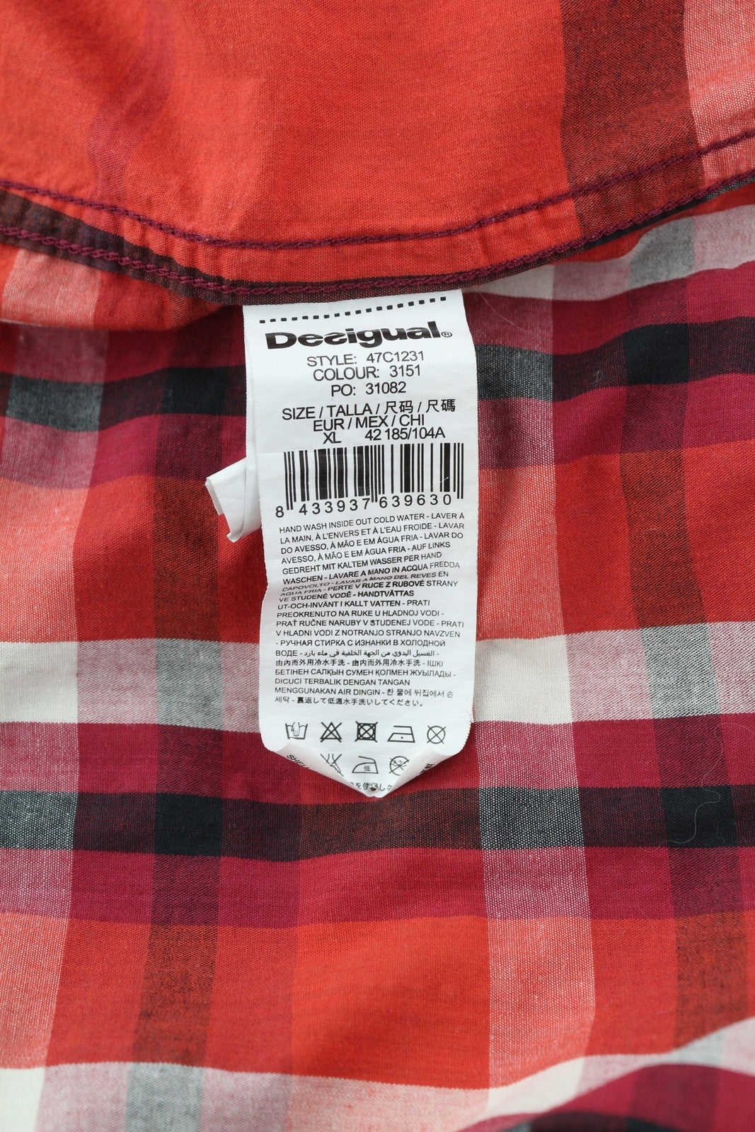 DESIGUAL vyriški marškiniai XL dydžio, laisvalaikio stiliaus, su sagomis, platėjančia kaklo iškirpte, languotu raštu, su uždėtinėmis kišenėmis. 