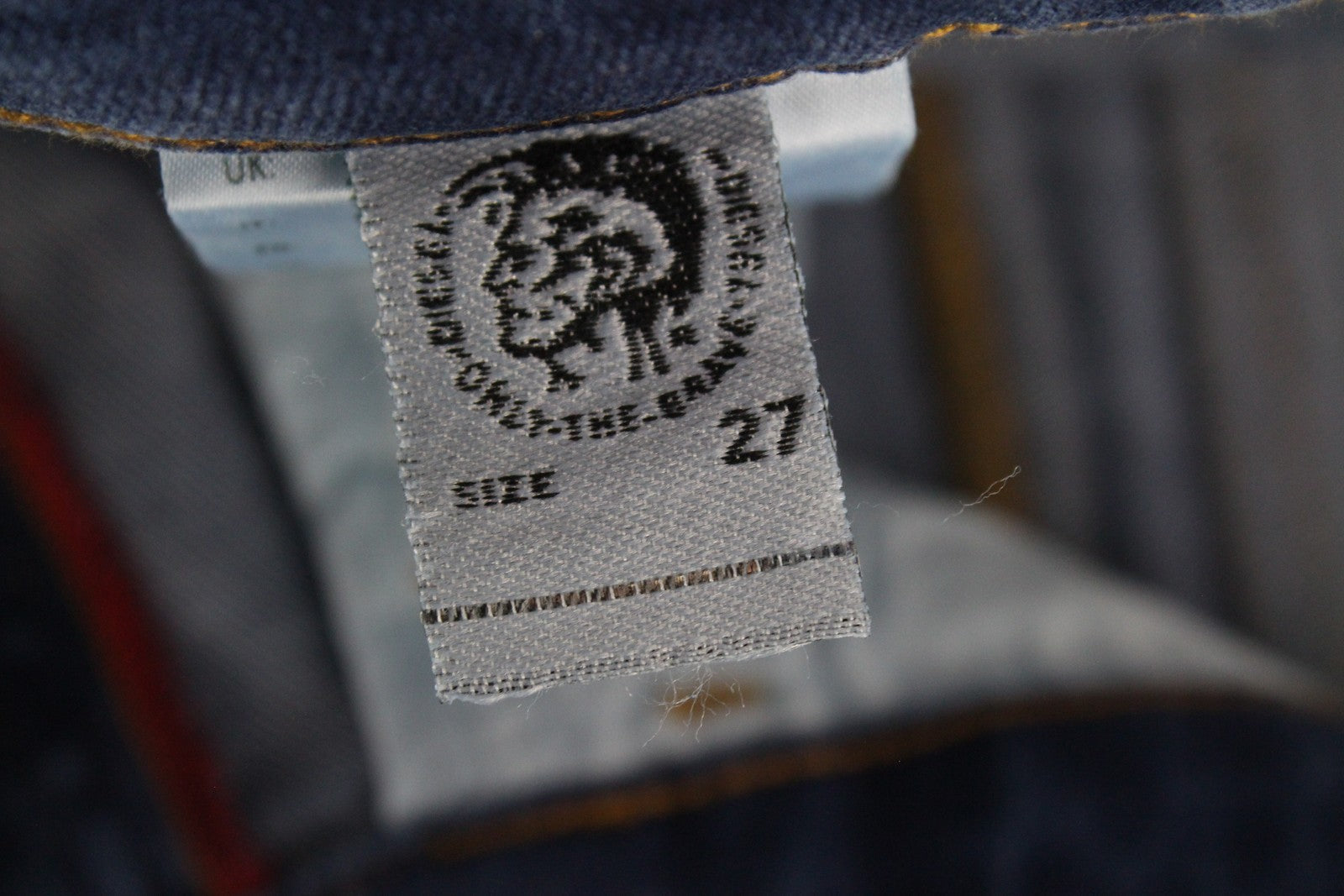 DIESEL D-Bazer 083AZ vyriški džinsai W27/L32 siaurėjantys mėlyni tamprūs medvilniniai džinsai skalbti 