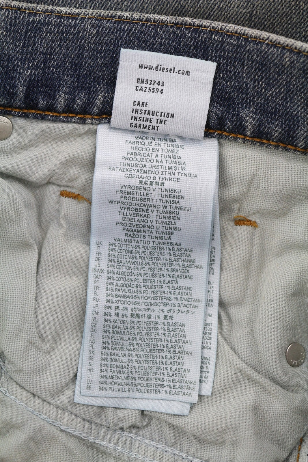 DIESEL 2019 D-Strukt 09F74 vyriški džinsai W34/L30, skalbto džinso mėlynumo, plonas užtrauktukas, rekomenduojama kaina – 175 € 