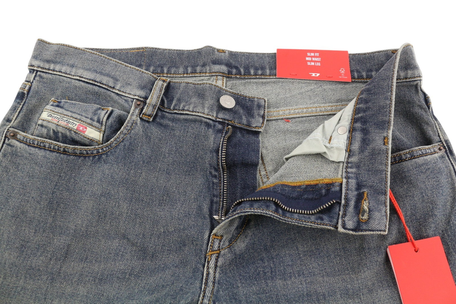 DIESEL 2019 D-Strukt 09F74 vyriški džinsai W34/L30, skalbto džinso mėlynumo, plonas užtrauktukas, rekomenduojama kaina – 175 € 