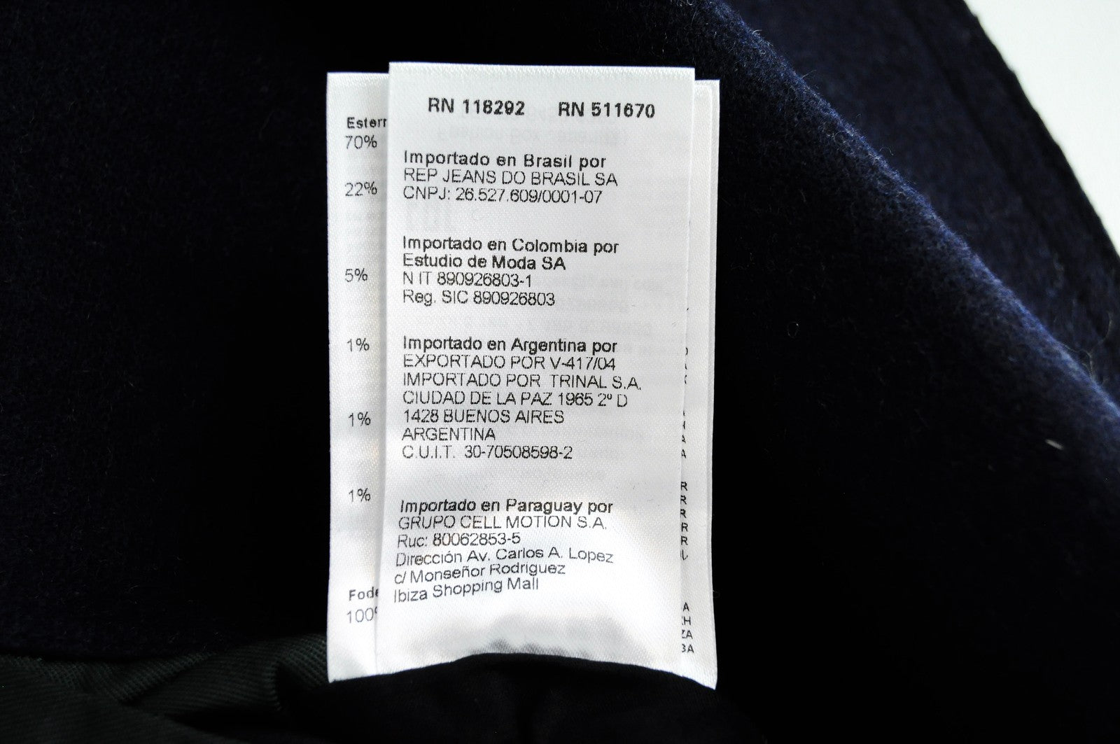 REPLAY vyriškas tamsiai mėlynas paltas, 48 ​​cm, vilnos ir medvilnės mišinio dvieilis paltas su smailia apykakle ir snapeliu, rekomenduojama kaina – 499 € 