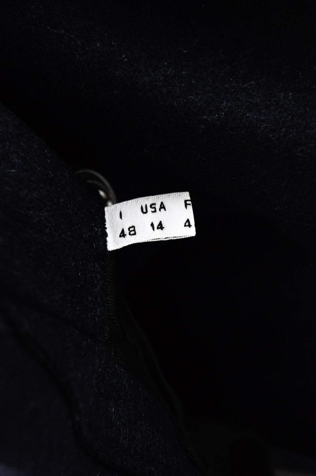 REPLAY vyriškas tamsiai mėlynas paltas, 48 ​​cm, vilnos ir medvilnės mišinio dvieilis paltas su smailia apykakle ir snapeliu, rekomenduojama kaina – 499 € 