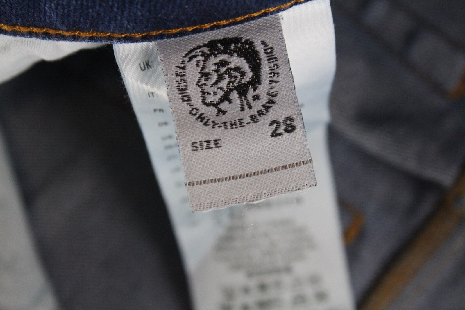 DIESEL D-Bazer 083AZ vyriški džinsai W28/L32 mėlyni siaurėjantys medvilniniai tamprūs džinsai skalbimui 