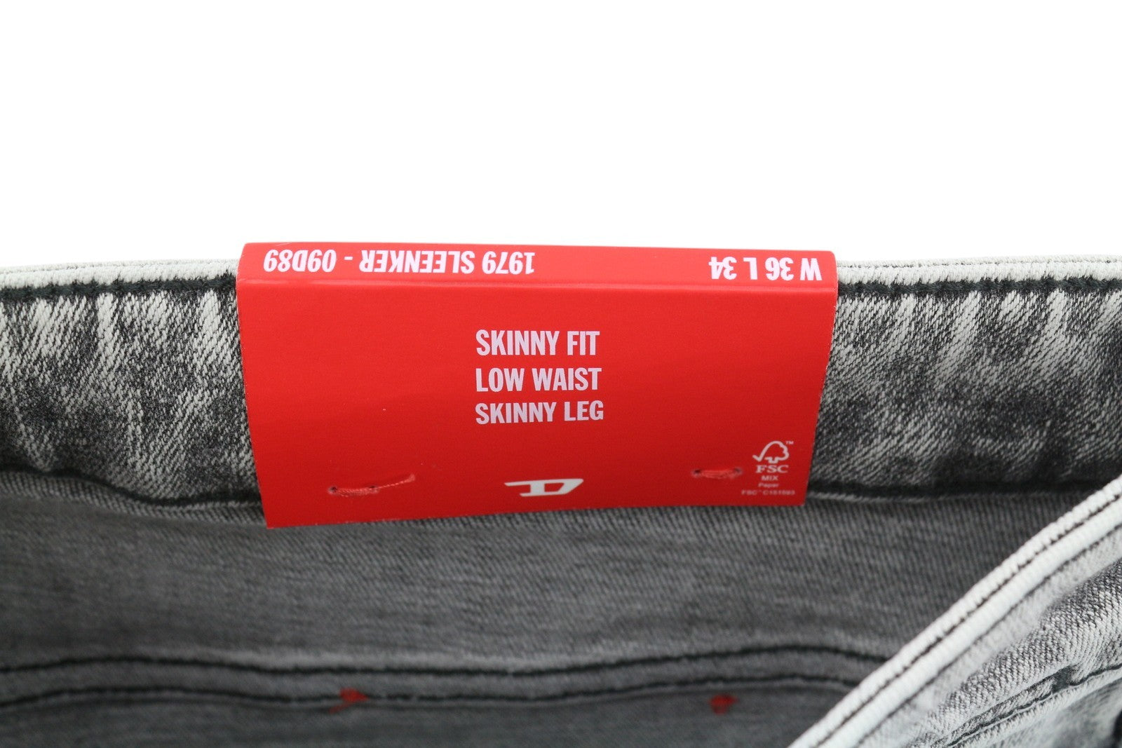 DIESEL 1979 Sleenker 09D89 vyriški džinsai W36/L34 tamprūs, aptempti, pilki, rekomenduojama kaina – 195 € 