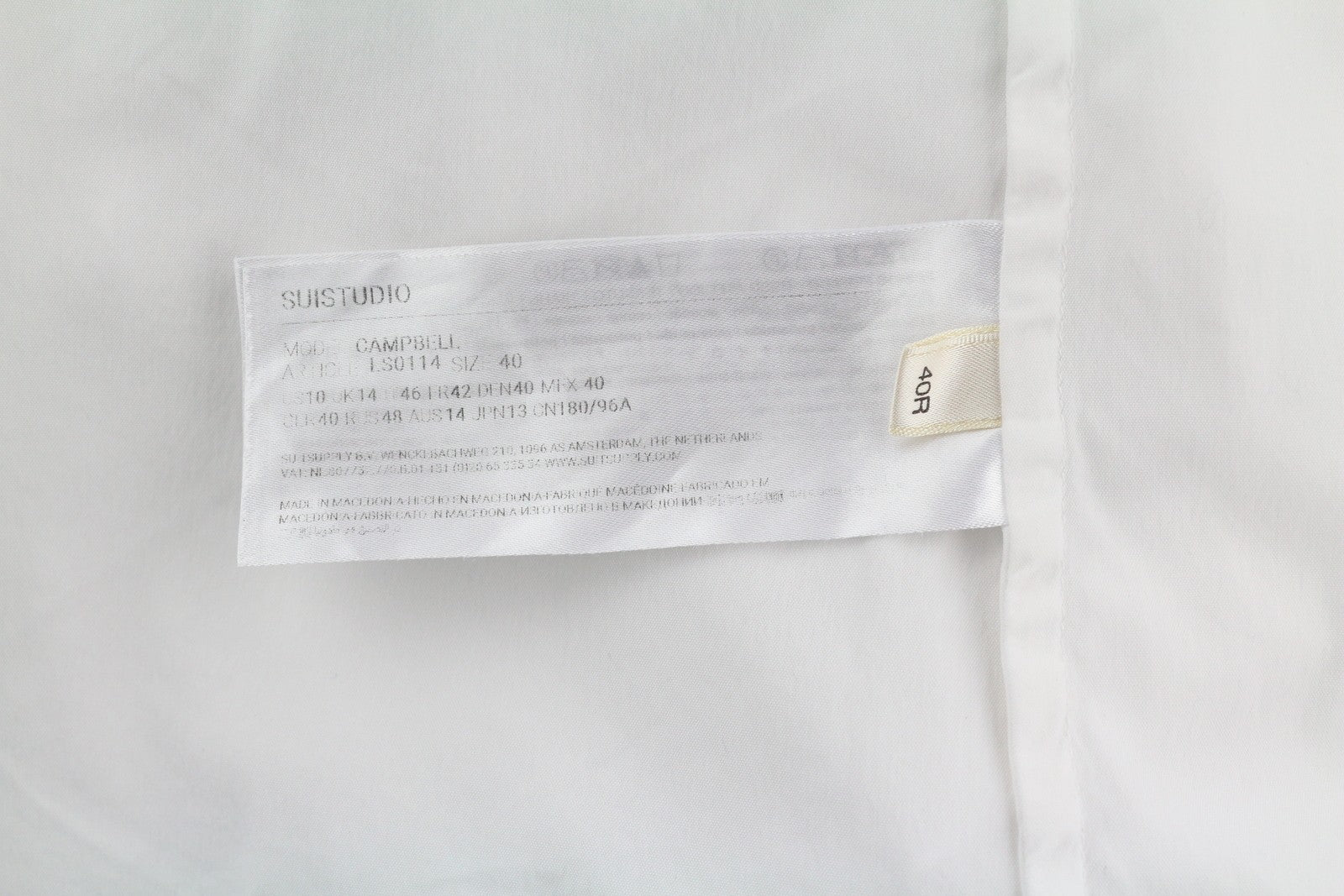 SUISTUDIO Campbell moteriški marškinėliai, UK14, balti, surišamais kaspinėliais ir sagomis apykaklėje. 