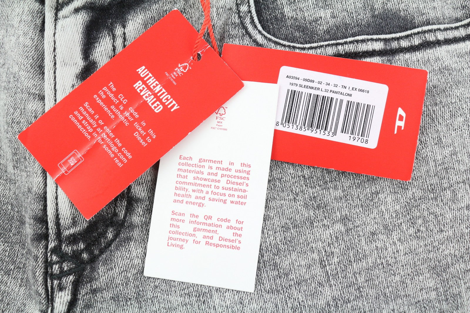 Rekomenduojama mažmeninė kaina – 195 € DIESEL 1979 Sleenker 09D89 vyriški džinsai W34/L32, tamprūs, aptempti, pilki 