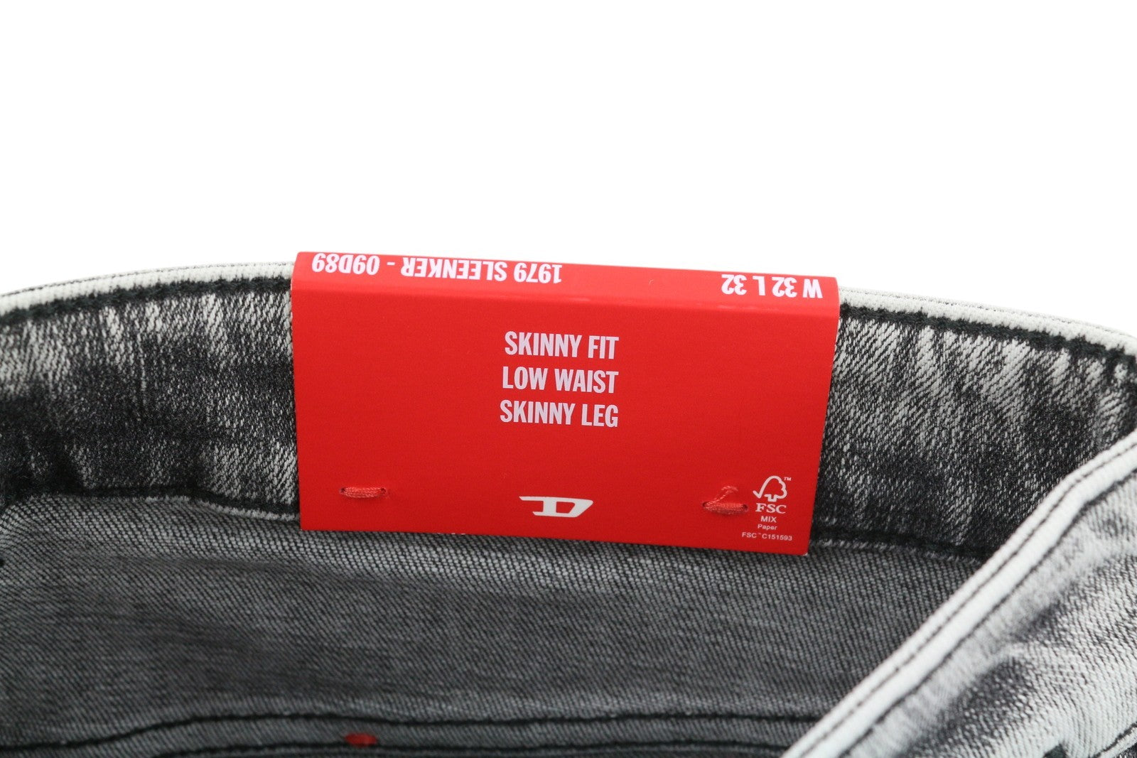 DIESEL 1979 Sleenker 09D89 vyriški džinsai W32/L32 tamprūs, aptempti, pilki, rekomenduojama mažmeninė kaina 195 € 