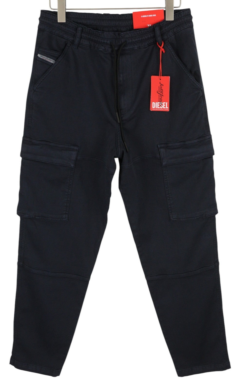 DIESEL D-Krooley-Cargo Jogg 068DY vyriški džinsai W32 su raišteliais tamsiai mėlyni, rekomenduojama kaina – 350 € 