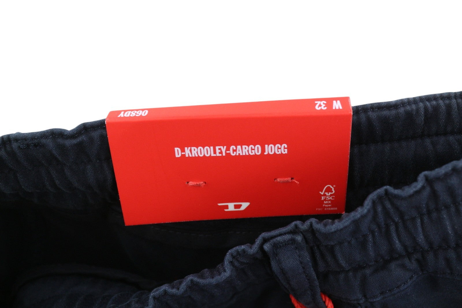 DIESEL D-Krooley-Cargo Jogg 068DY vyriški džinsai W32 su raišteliais tamsiai mėlyni, rekomenduojama kaina – 350 € 