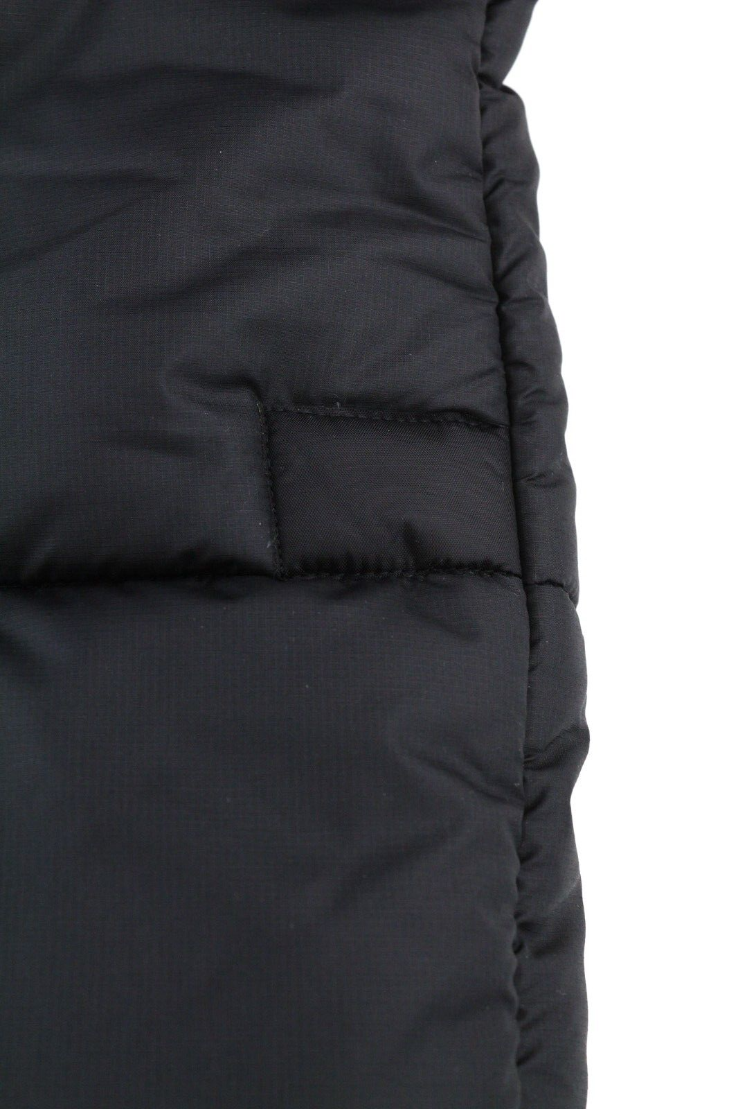 THE NORTH FACE moteriška striukė L, juoda, izoliuota, su pamušalu, dygsniuota, aukšta apykakle, užtrauktuku 