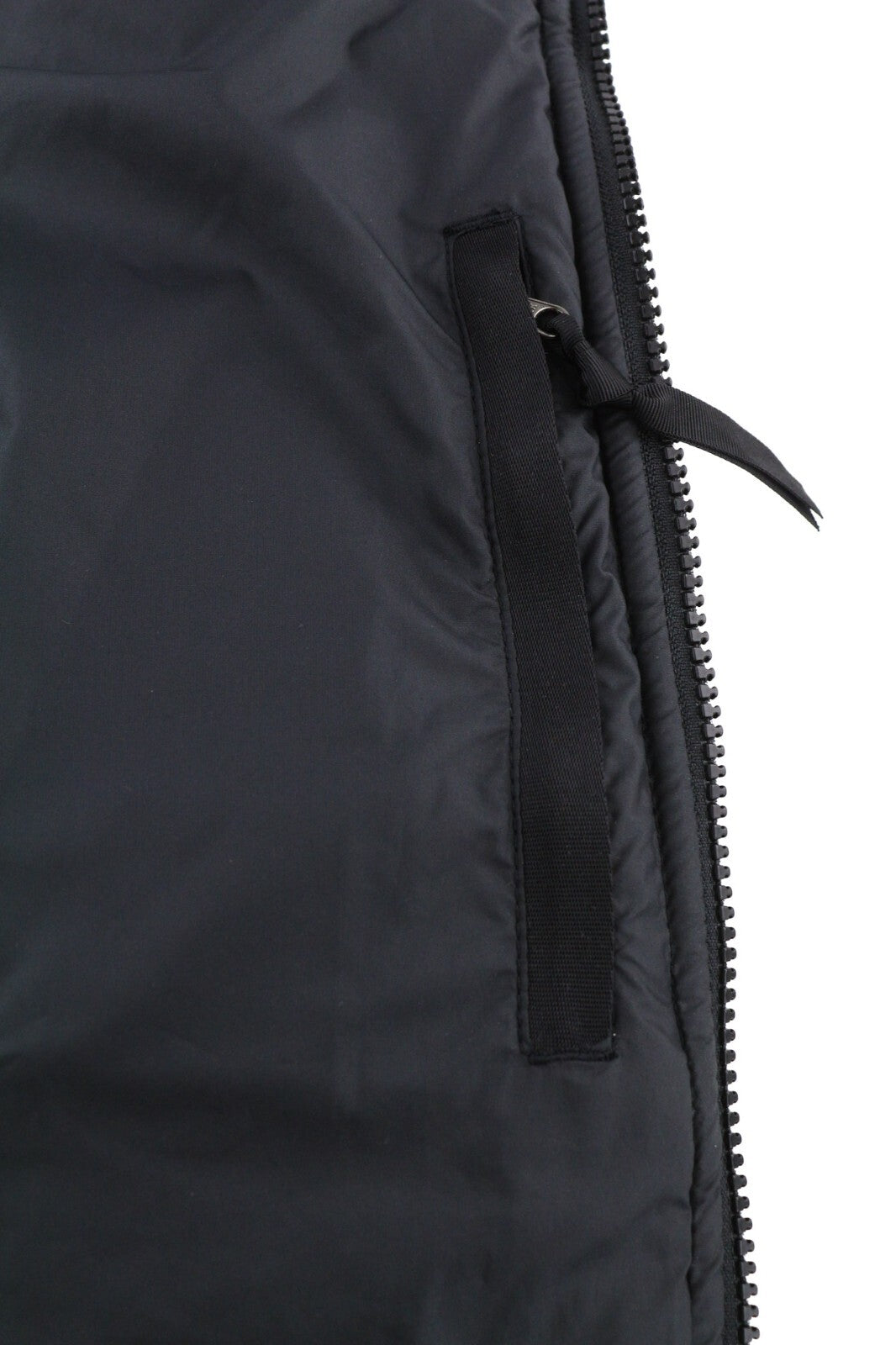 THE NORTH FACE moteriška striukė L, juoda, izoliuota, su pamušalu, dygsniuota, aukšta apykakle, užtrauktuku 