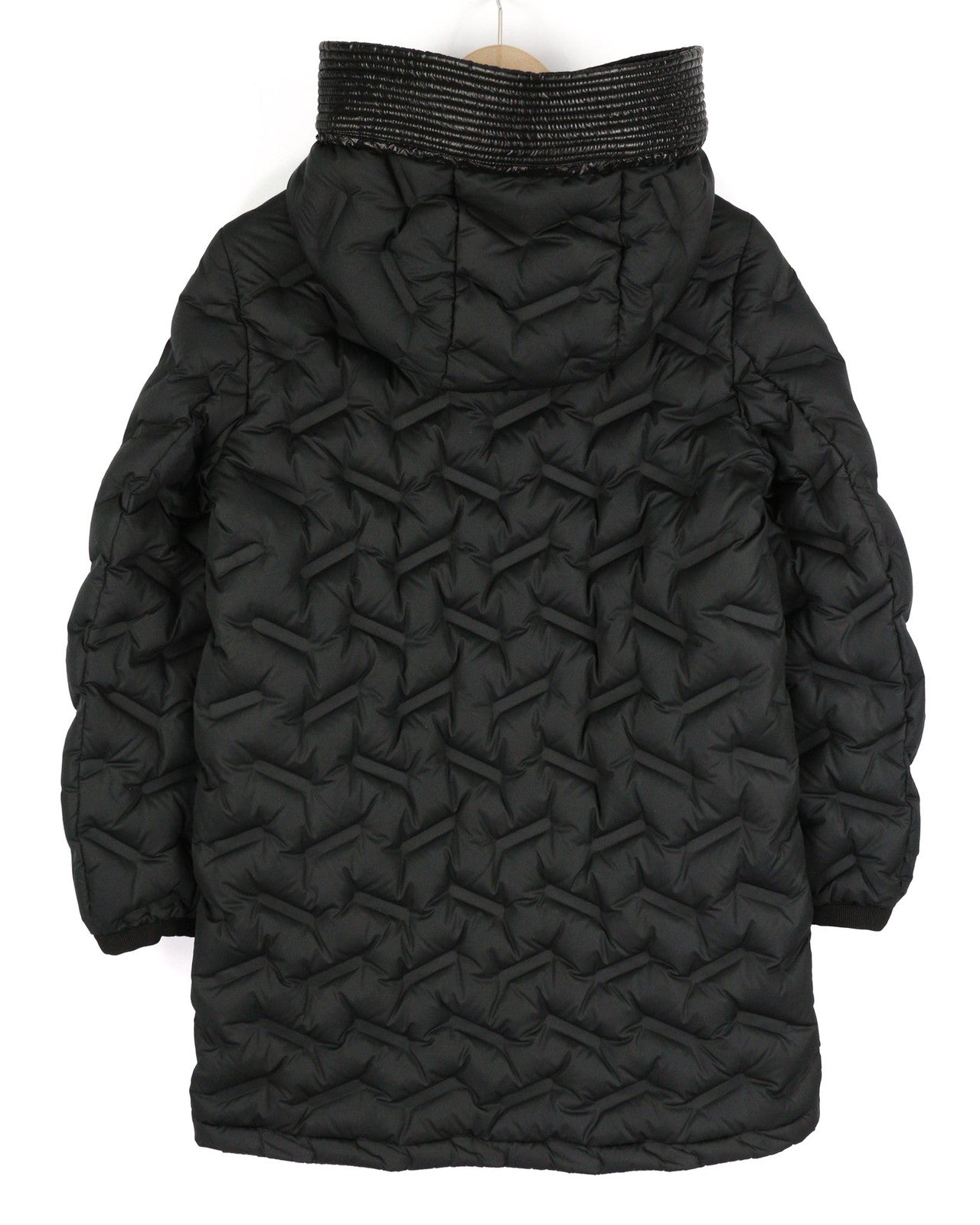 COLMAR 2208 moteriška striukė XXS dydžio, su pūkine, izoliuota, su gobtuvu, užtrauktuku, dygsniuota, vidutinio ilgio 