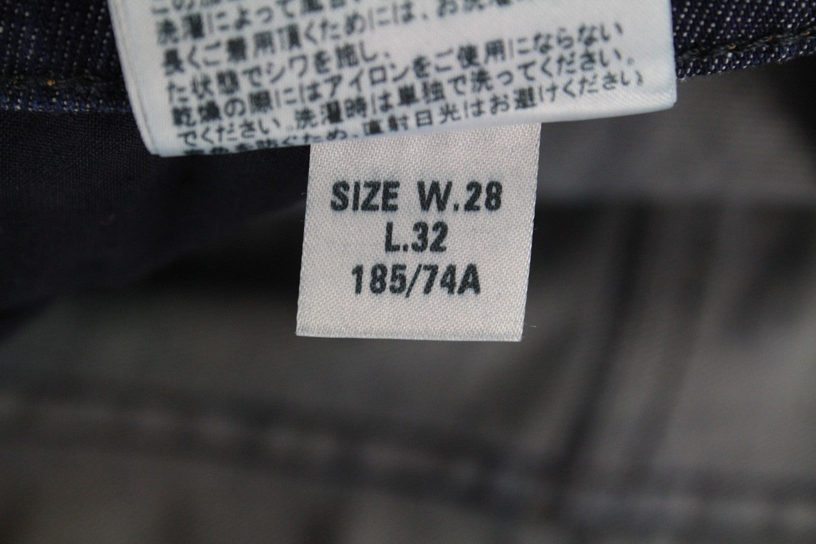 DIESEL Buster R7NA8 vyriški džinsai W28/L32 Slim Tapered Fit mėlyni skalbtos medvilnės* 