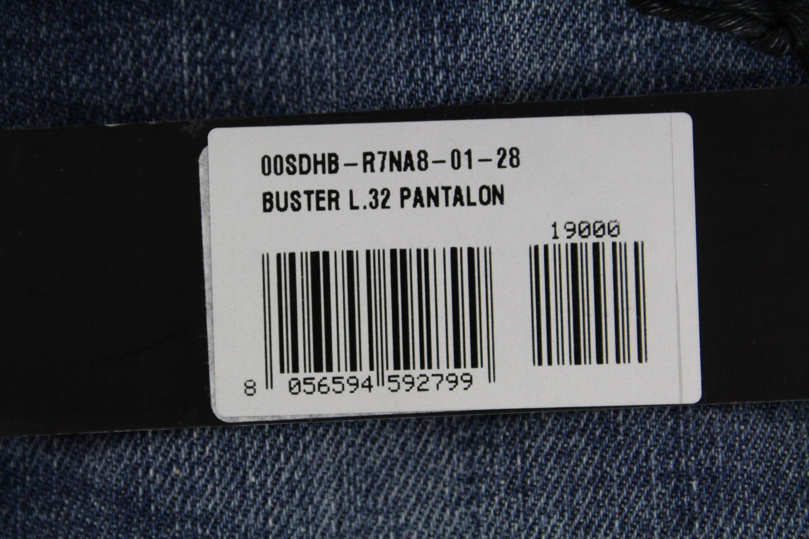 DIESEL Buster R7NA8 vyriški džinsai W28/L32 Slim Tapered Fit mėlyni skalbtos medvilnės* 