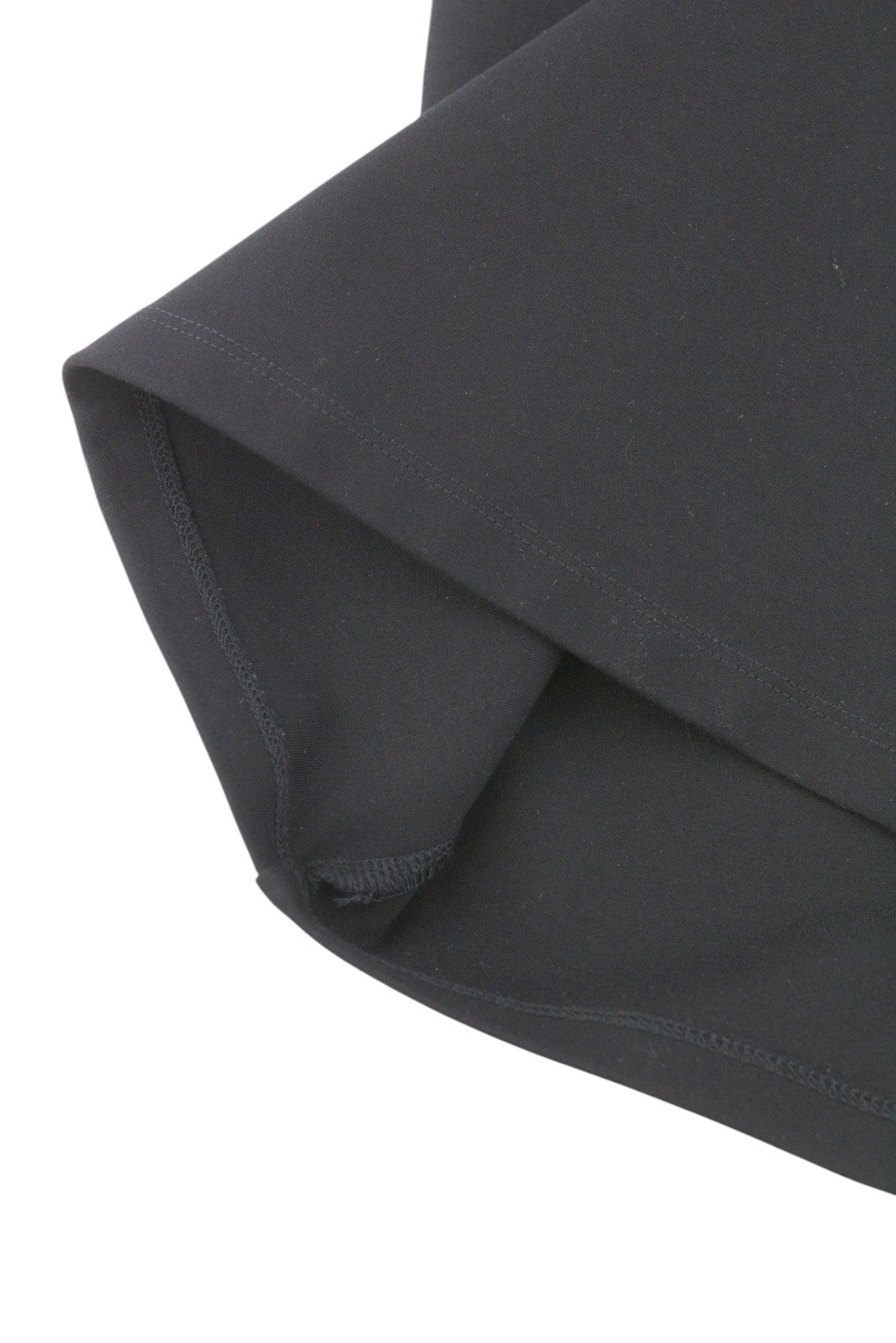 DIESEL moteriška suknelė S, juoda, be rankovių, su apvalia kaklo iškirpte, iki kelių. 