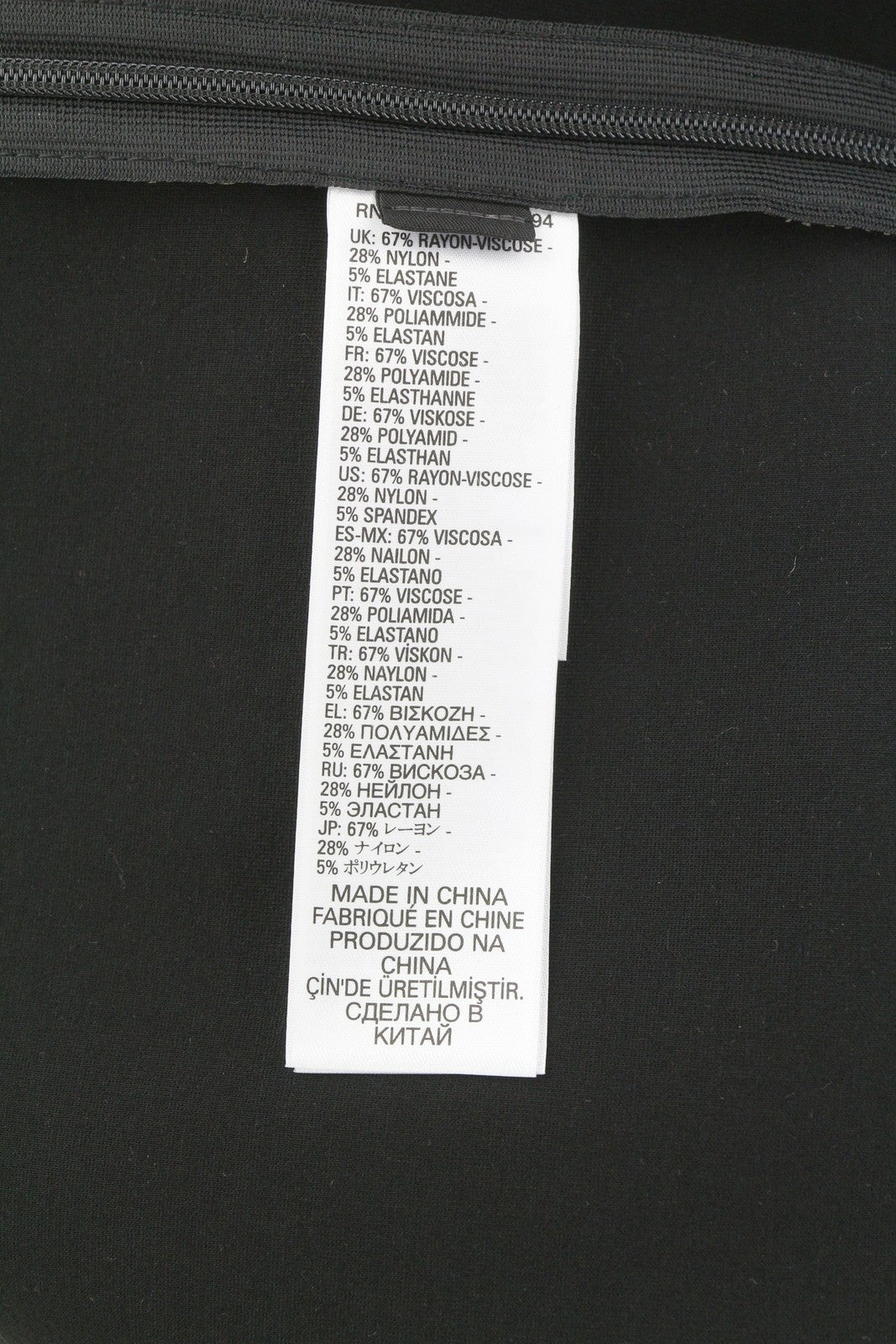 DIESEL moteriška suknelė S, juoda, be rankovių, su apvalia kaklo iškirpte, iki kelių. 