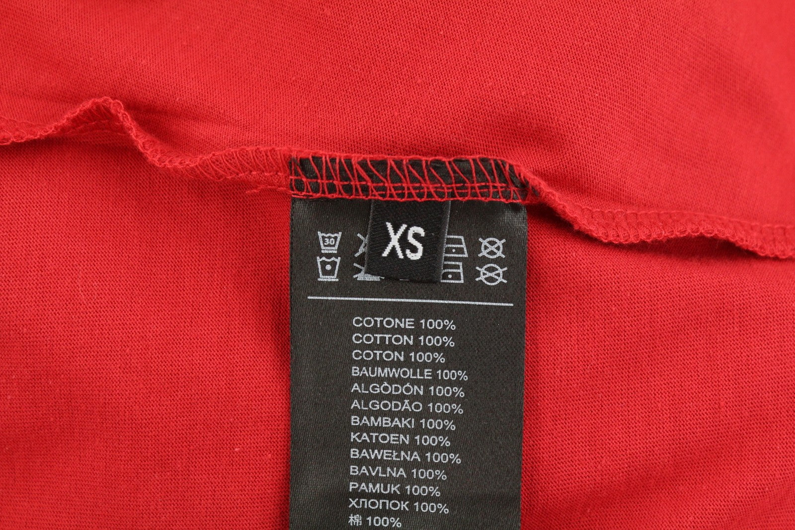 JOHN RICHMOND vyriški marškinėliai „Over Ysalin“ – raudoni, trumpomis rankovėmis, dideli, laisvi, XS dydžio, rekomenduojama kaina – 190 € 