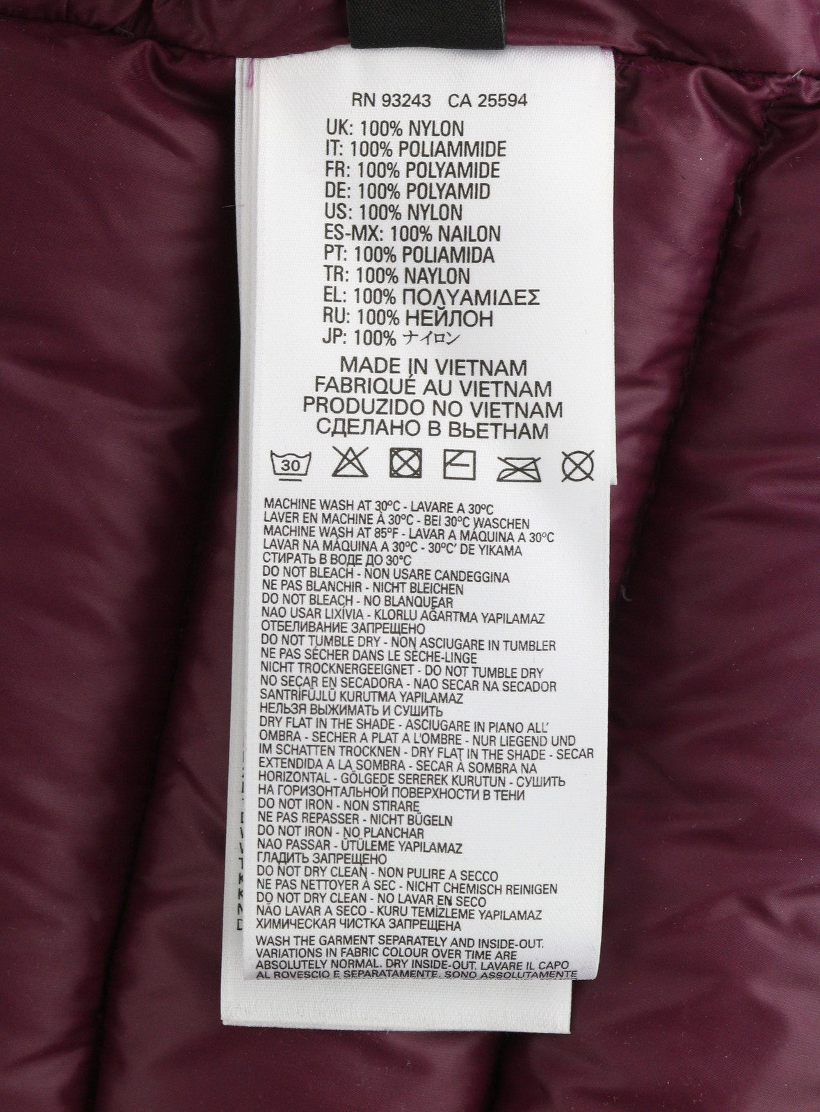 DIESEL moteriška striukė S, bordo spalvos, su gobtuvu, pūkine, izoliuota, su užtrauktuku ir sagomis. 