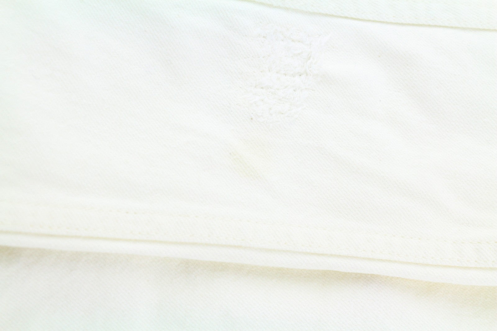 NUDIE JEANS Billy vyriška striukė M, balta, dėvėto džinso su sagomis ant kaklo, logotipas 