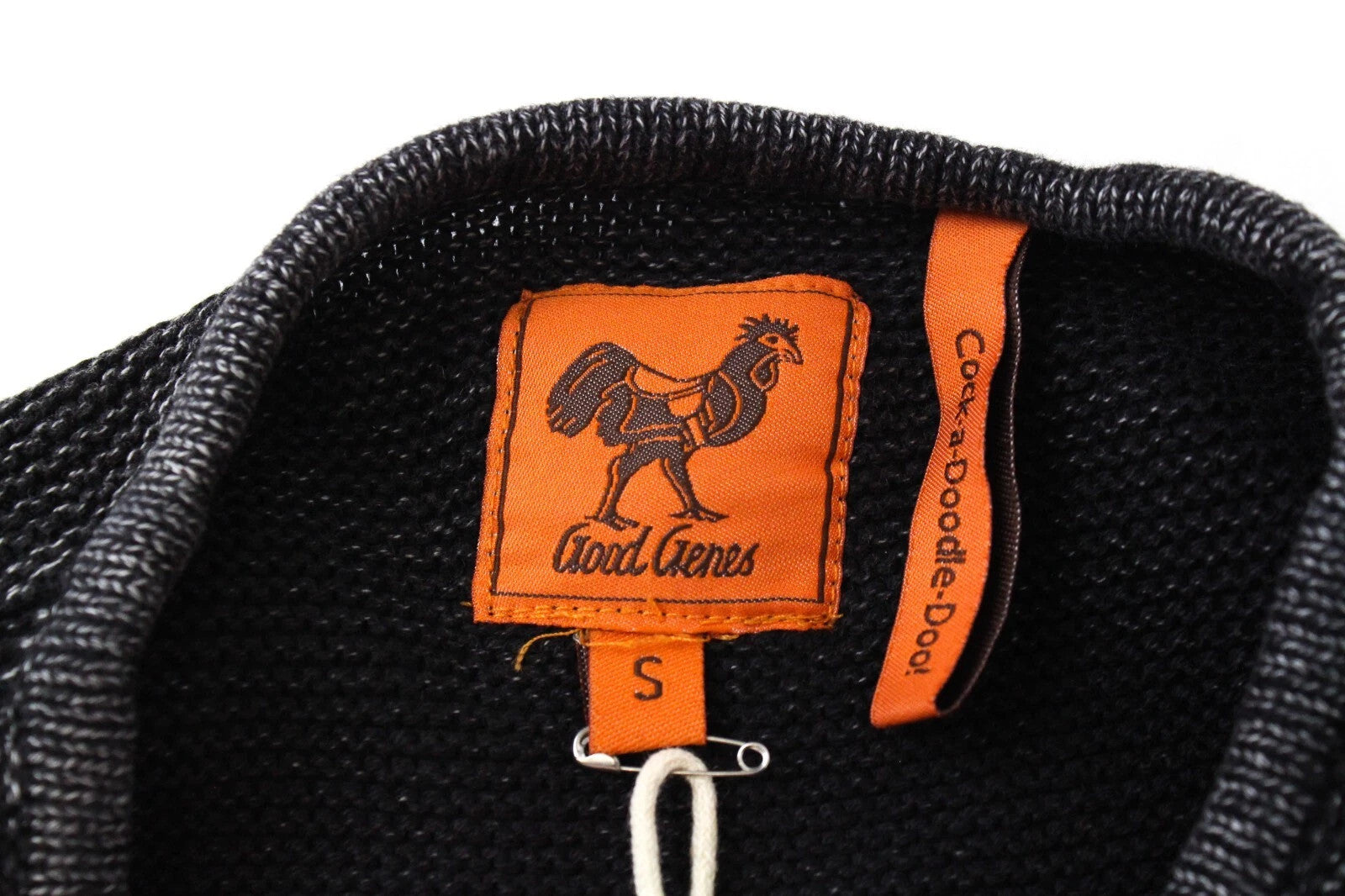 GOOD GENES moteriškas megztinis S dydžio, šviesiai juodas, tvirtai megztas medvilninis megztinis su apvalia apykakle 