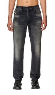 DIESEL 2003 D-Finitive 09G20 vyriški džinsai W34/L32 įprasto kirpimo, siaurėjantys, juodi, rekomenduojama mažmeninė kaina – 225 € 