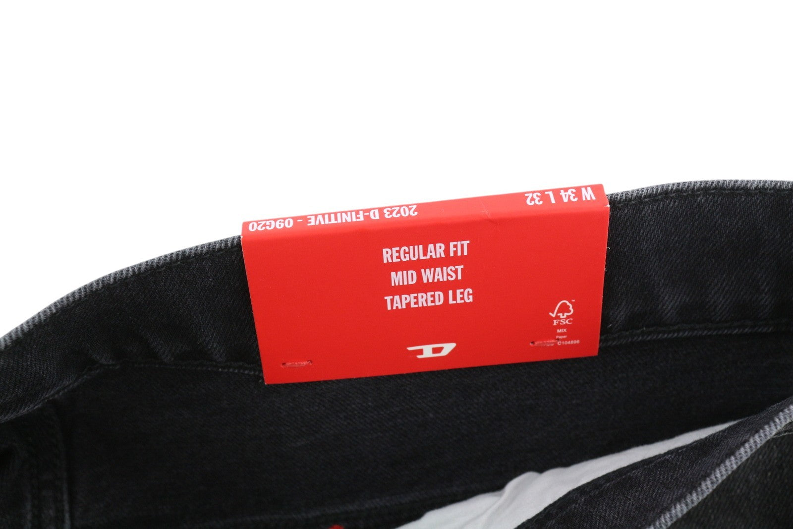 DIESEL 2003 D-Finitive 09G20 vyriški džinsai W34/L32 įprasto kirpimo, siaurėjantys, juodi, rekomenduojama mažmeninė kaina – 225 € 