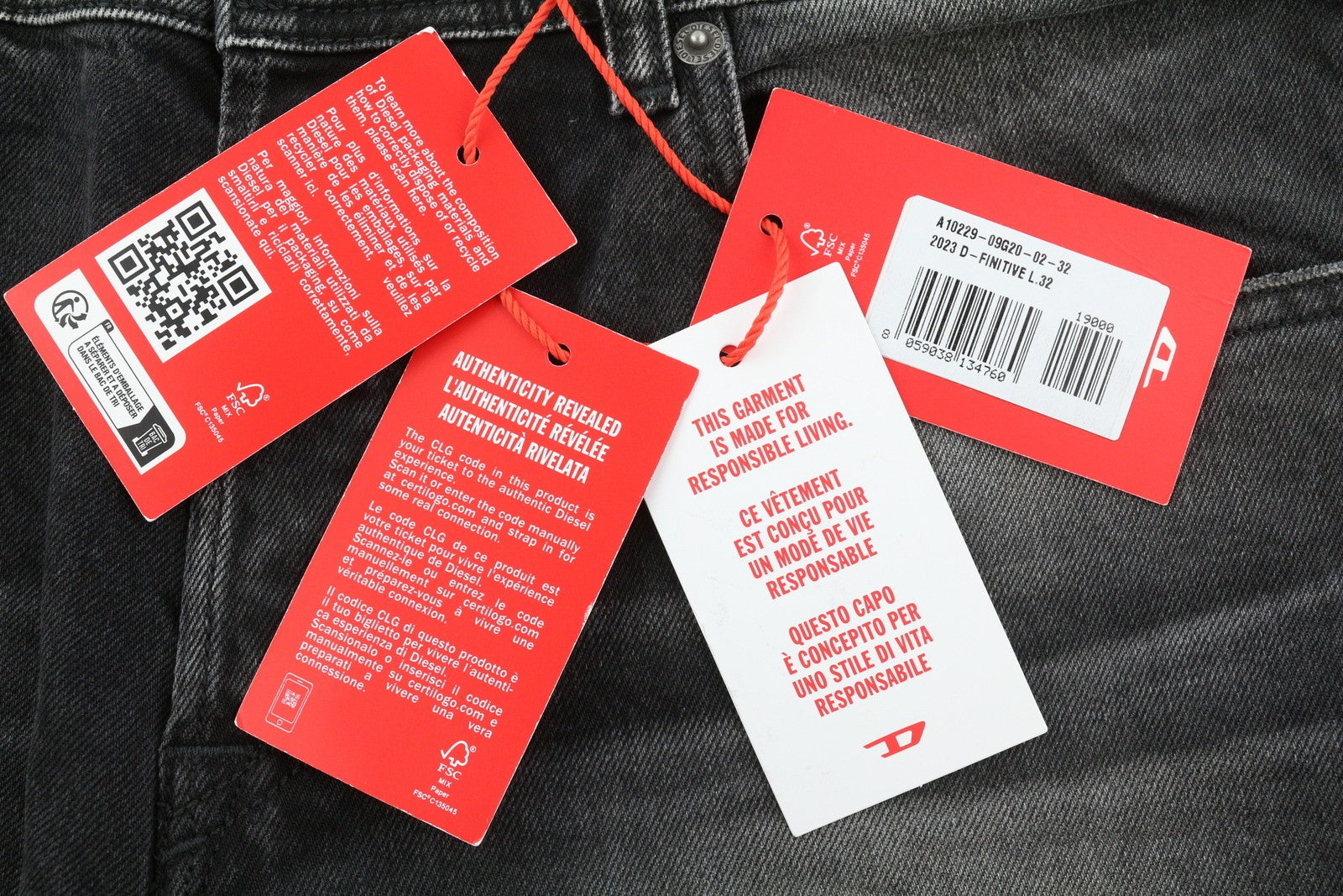 DIESEL 2003 D-Finitive 09G20 vyriški džinsai W32/L32 įprasto kirpimo, siaurėjantys, juodi, rekomenduojama mažmeninė kaina – 225 € 