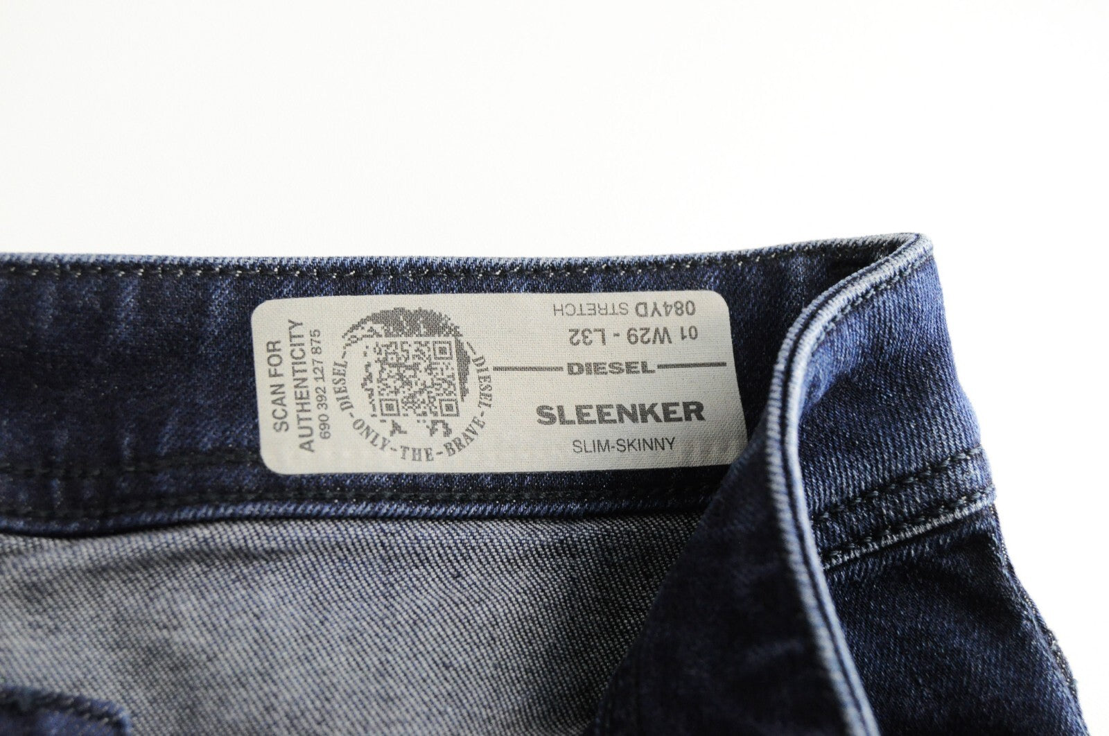 DIESEL Sleenker 084YD vyriški mėlyni aptempti džinsai W29/L32 tamprūs medvilniniai džinsai 