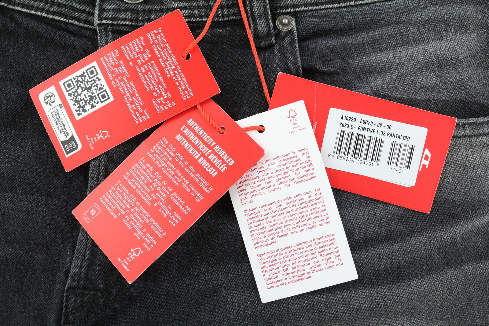 DIESEL 2003 D-Finitive 09G20 vyriški džinsai W36/L32 įprasto kirpimo, siaurėjantys, juodi, rekomenduojama mažmeninė kaina – 225 € 