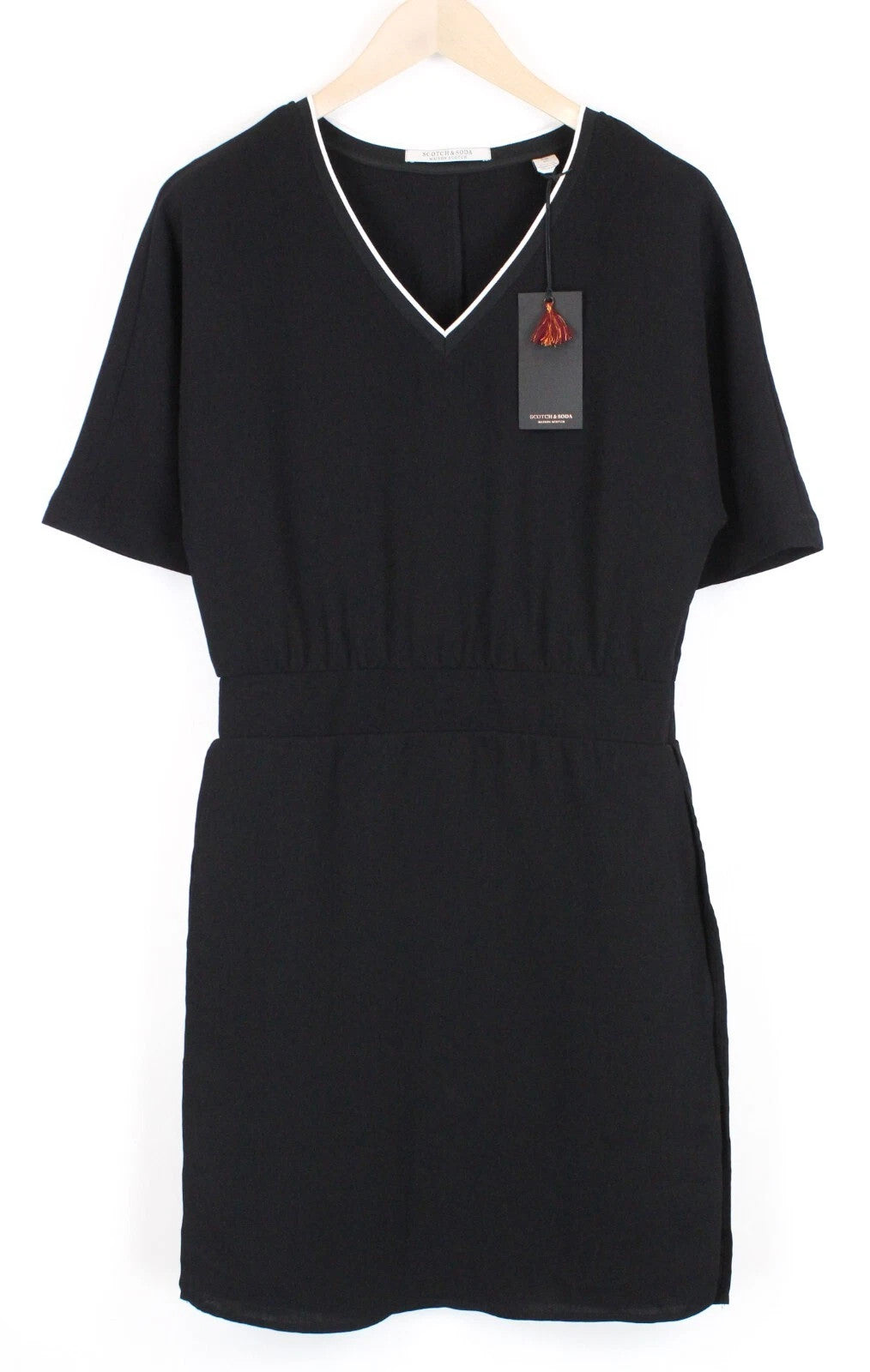MAISON SCOTCH moteriška suknelė XS laisvalaikio trumpomis rankovėmis V formos iškirpte juoda sluoksniuota 