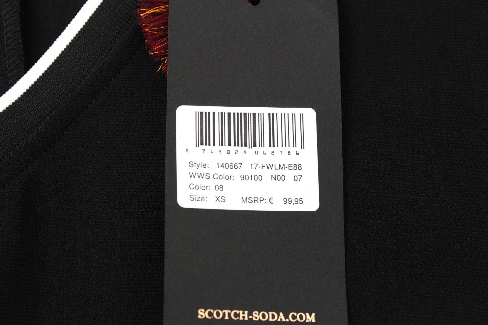 MAISON SCOTCH moteriška suknelė XS laisvalaikio trumpomis rankovėmis V formos iškirpte juoda sluoksniuota 