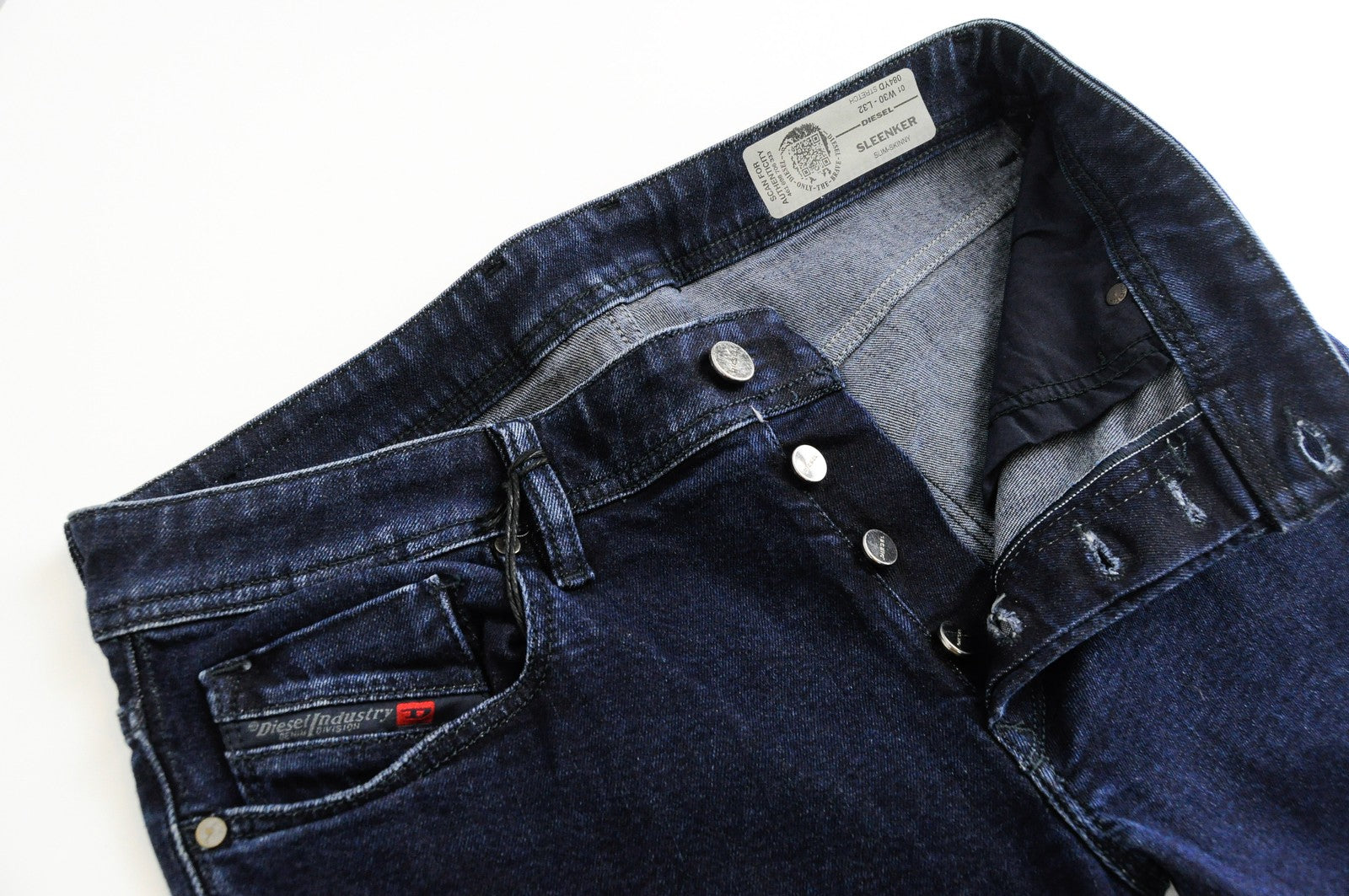 DIESEL Sleenker 084YD vyriški W30/L32 Slim Skinny mėlyni džinsiniai džinsai iš tamprios medvilnės medžiagos 