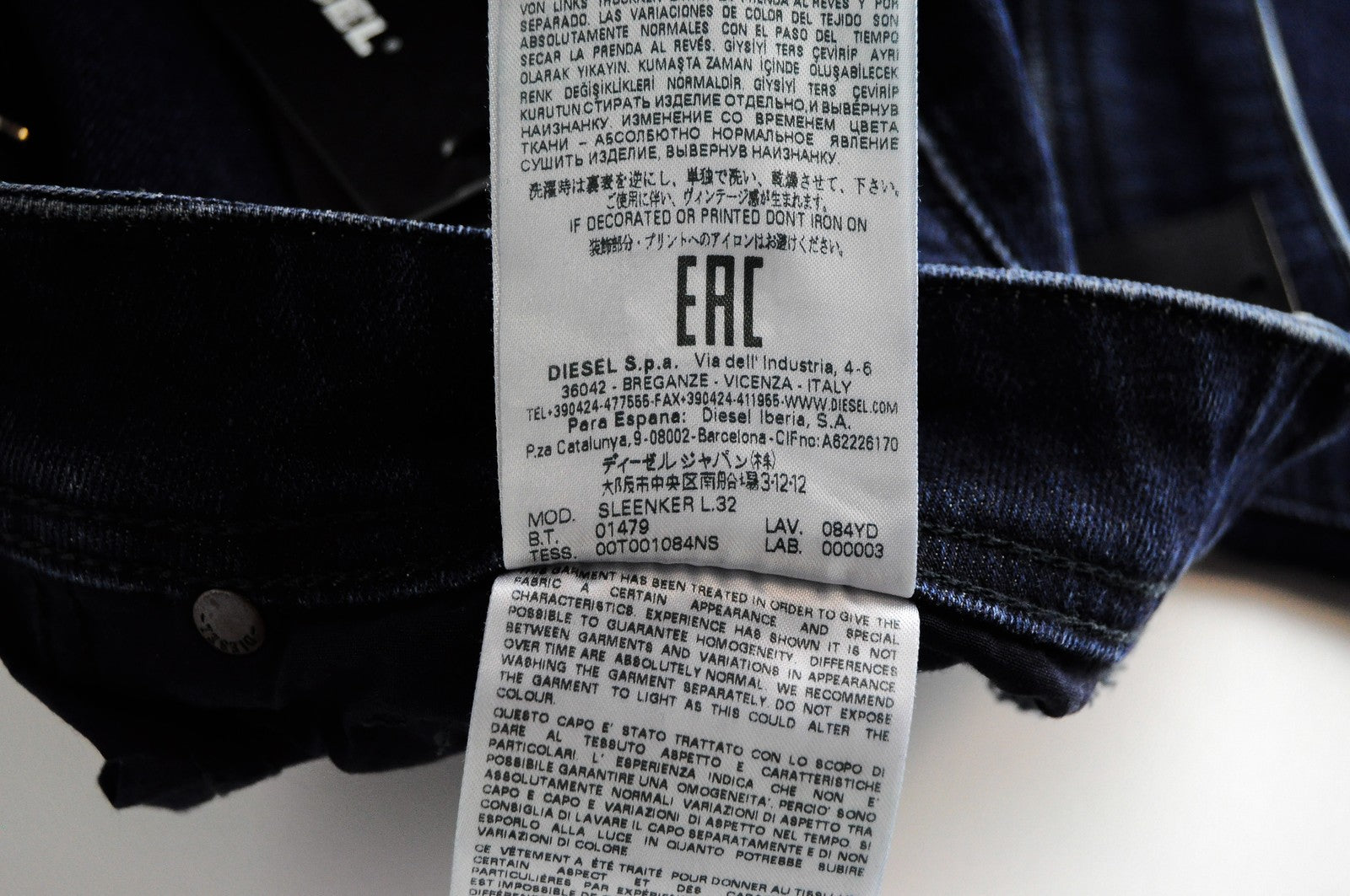 DIESEL Sleenker 084YD vyriški W30/L32 Slim Skinny mėlyni džinsiniai džinsai iš tamprios medvilnės medžiagos 