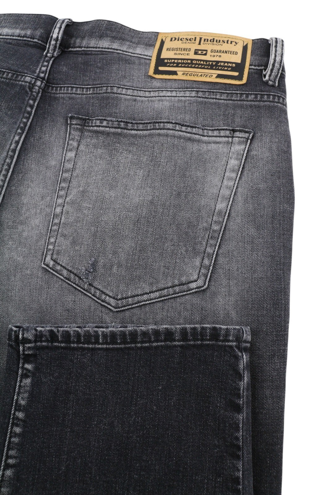 DIESEL 2020 D-Viker R9K28 vyriški džinsai W38/L30, juodi, tiesaus kirpimo, RRP 250 € 