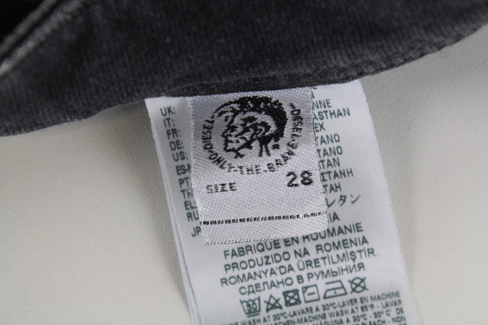 DIESEL Krooley CB-NE 069EM vyriški pilki jogginiai džinsai W28 apdriskę, ploni, morkų kirpimo 