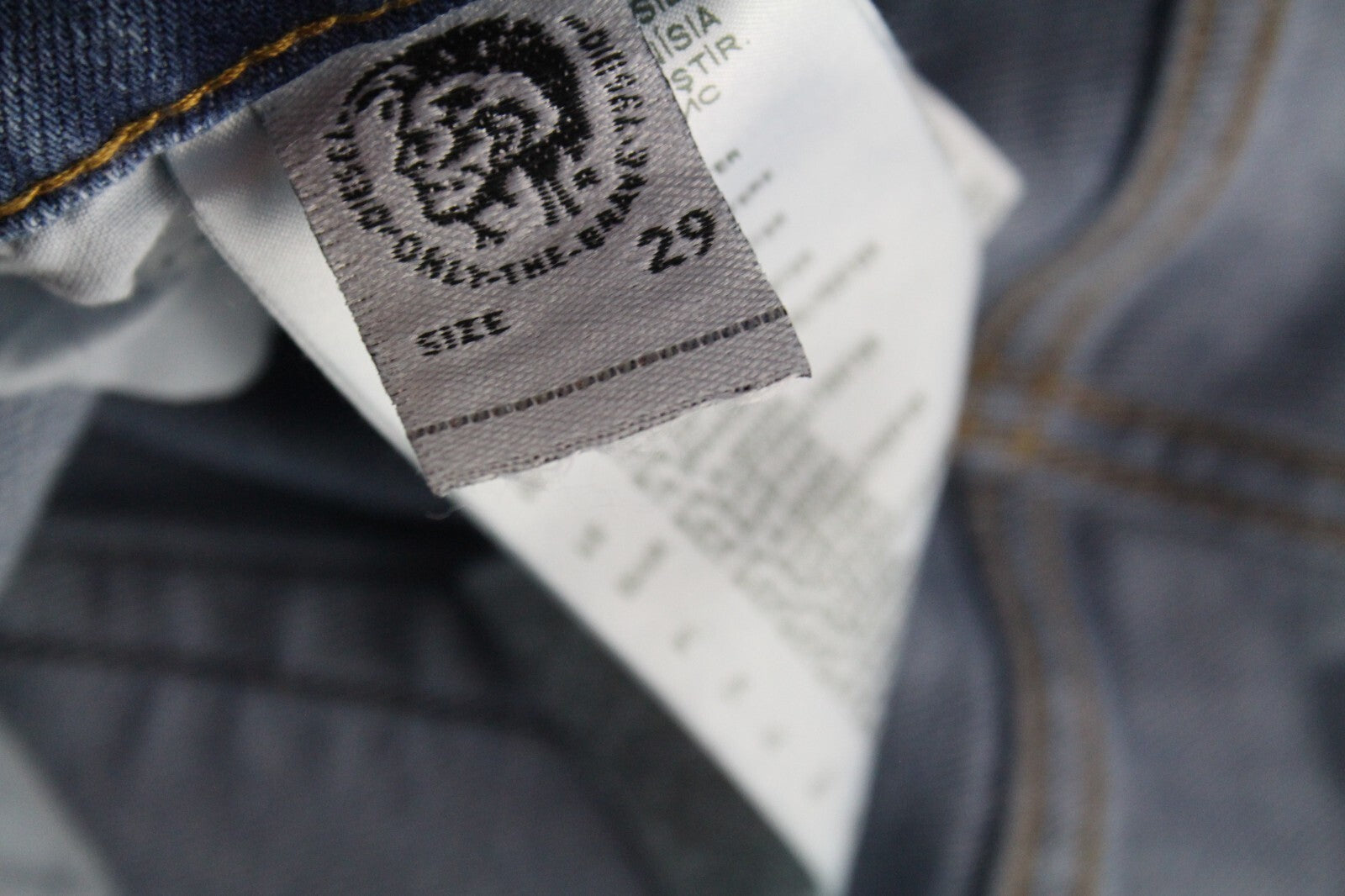 DIESEL Tepphar-X R8XA3 vyriški mėlyni ploni morkų stiliaus tamprūs džinsai su sagomis W29/L34 