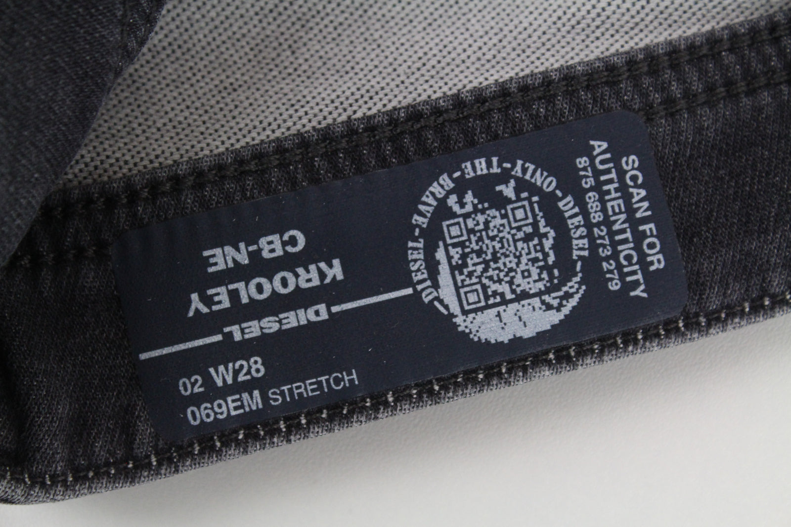 DIESEL Krooley CB-NE 069EM vyriški pilki jogging džinsai W28 Ripped washed Tapered Fit 