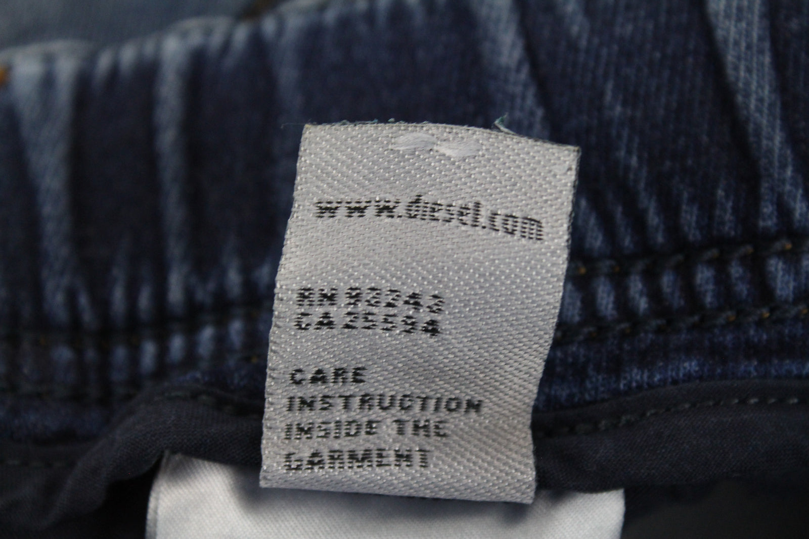 DIESEL Krooley-NE 084TZ vyriški mėlyni siaurėjantys džinsai su raišteliu, W28 