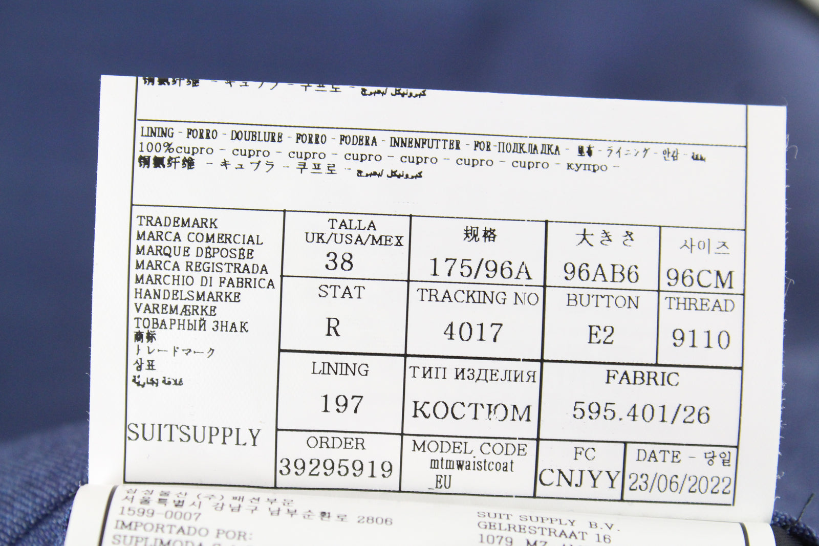 SUITSUPPLY Ferrara vyriška šviesiai mėlyna melanžo vilnonė liemenė UK38R su V formos iškirpte ir pamušalu 
