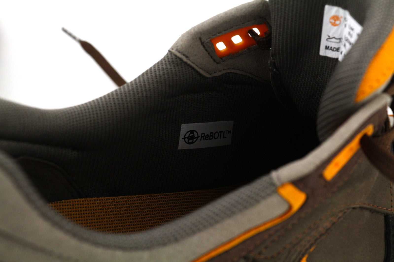 TIMBERLAND A2N9Q-A4850 vyriški sportbačiai EU42/43 rudi odiniai žemapadžiai su nėriniuotu logotipu 