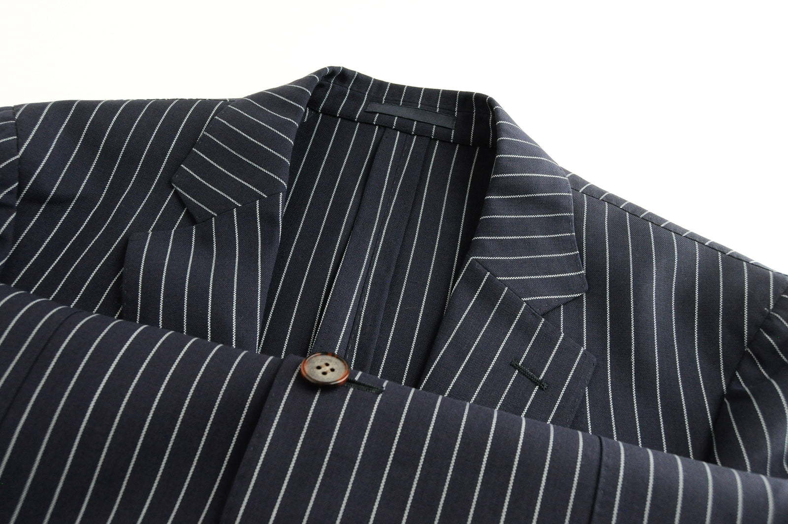 „SUITSUPPLY Havana Traveller“ vyriškas tamsiai mėlynas dryžuotas plonas vilnonis švarkas be pamušalo, UK40R 