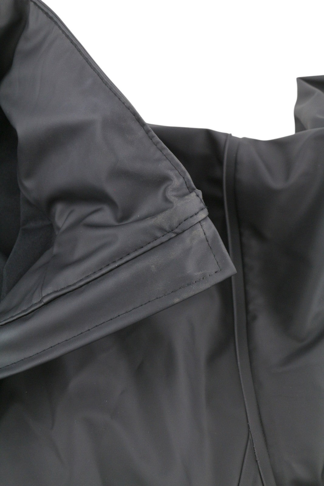 HELLY HANSEN moteriška striukė S, juoda, paslėptas gobtuvas, vandeniui atsparus užtrauktukas, lengva 