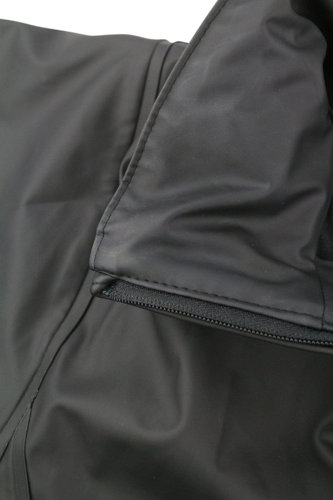 HELLY HANSEN moteriška striukė S, juoda, paslėptas gobtuvas, vandeniui atsparus užtrauktukas, lengva 