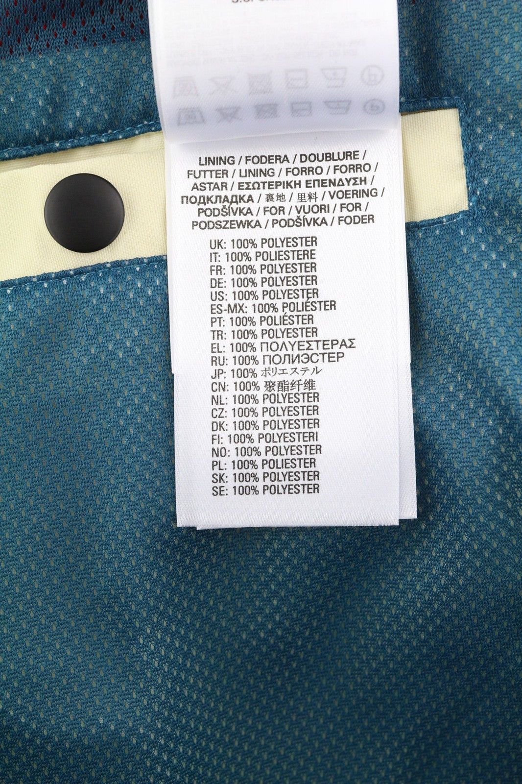 DIESEL J-Jason vyriška striukė, L dydžio, su užtrauktuku, gobtuvu, pamušalu ir lengvu Cordura audiniu. RMK 250 €. 